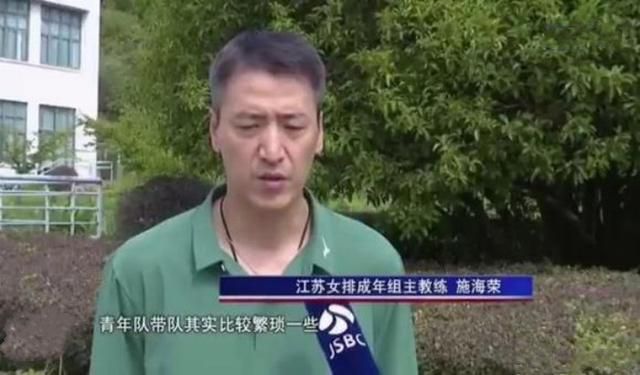 日本捏奶吃奶的视频