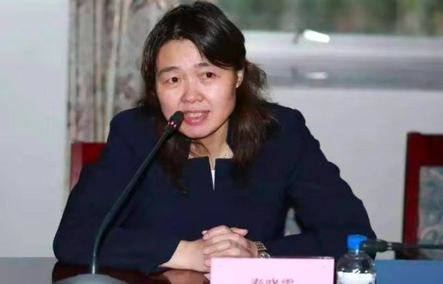 歌手的姐姐